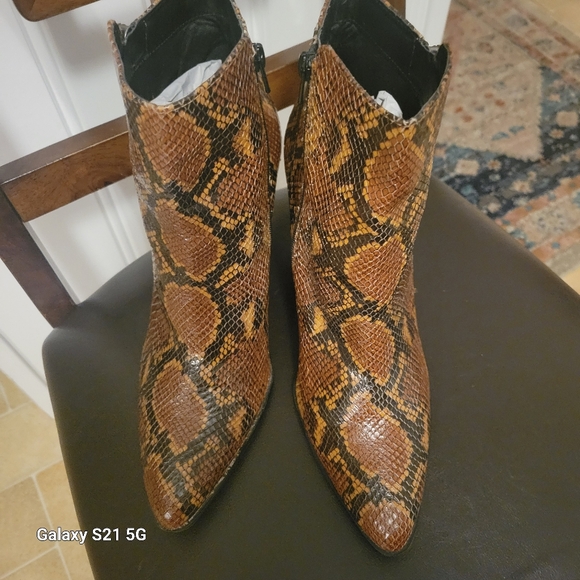 Naturalizer booties size 12W - Picture 4 of 10